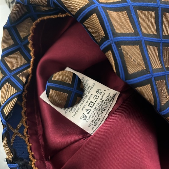 Anthropologie Maeve Audra Jacquard Metallic
Geometric Tribal Mini Skirt Size 6 - Picture 7 of 7